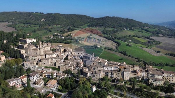 casale in vendita a Serra San Quirico