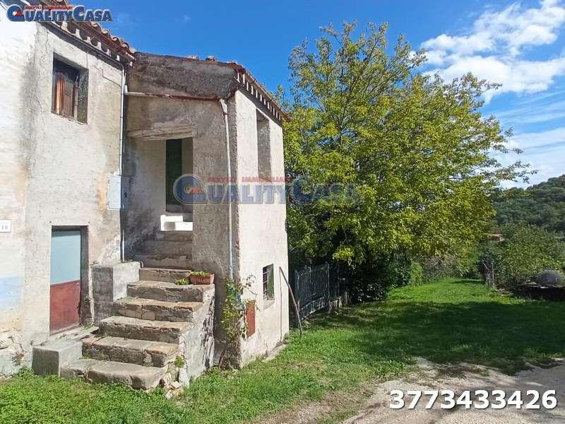 casa semindipendente in vendita a Serra San Quirico