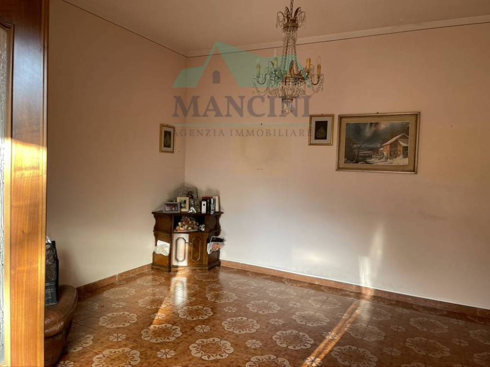 casa indipendente in vendita a Serra San Quirico