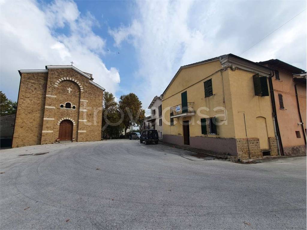 casa indipendente in vendita a Serra San Quirico in zona Sasso