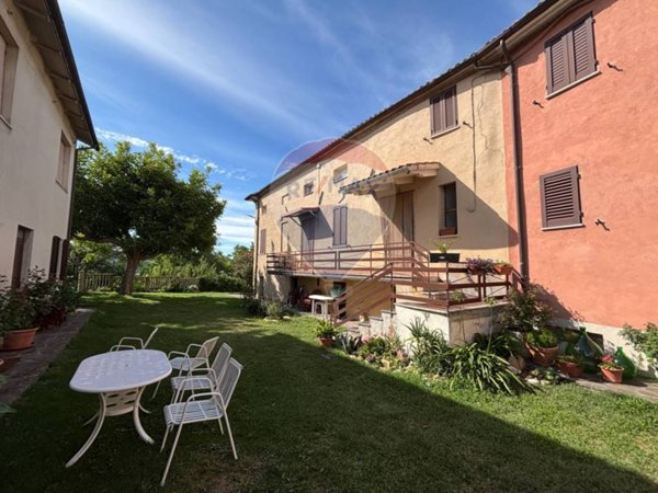 casa indipendente in vendita a Serra San Quirico in zona Sasso