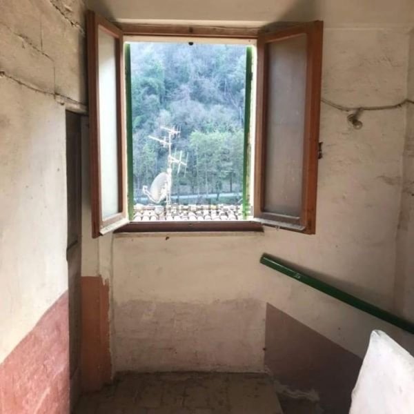 casa indipendente in vendita a Serra San Quirico