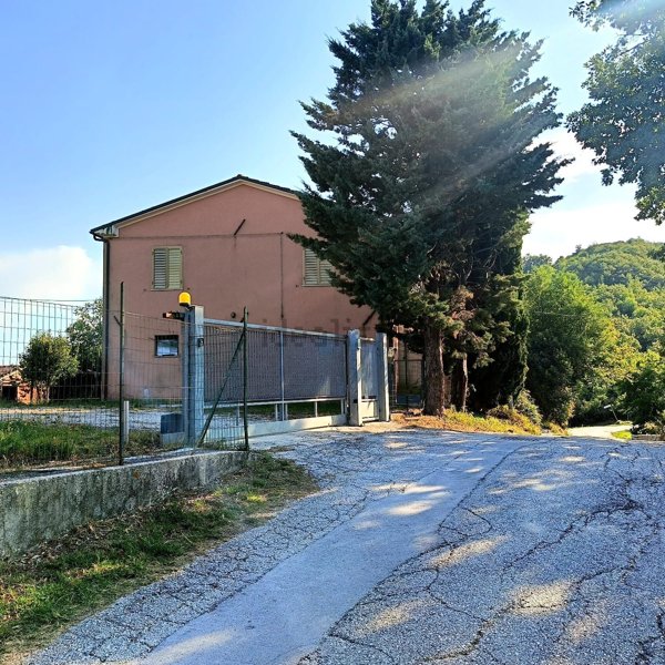 appartamento in vendita a Serra San Quirico