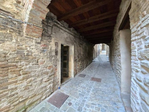 casa semindipendente in vendita a Serra San Quirico