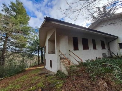 casa indipendente in vendita a Serra San Quirico