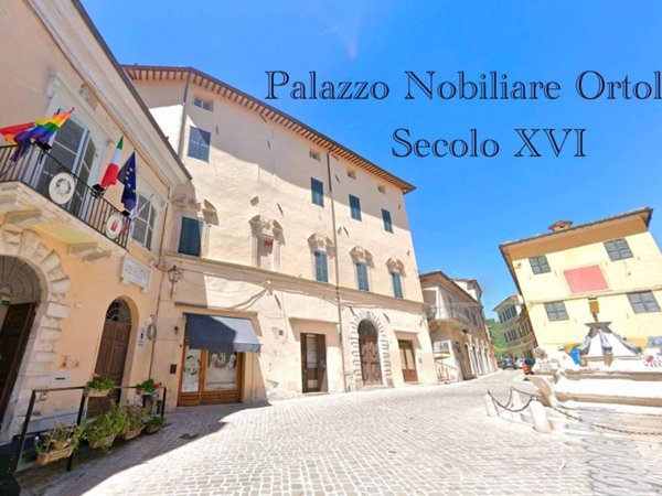 casa indipendente in vendita a Serra San Quirico