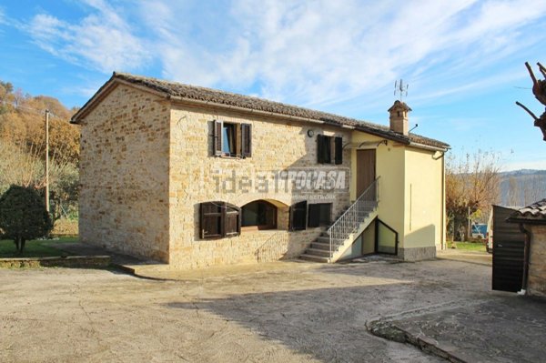 appartamento in vendita a Serra San Quirico