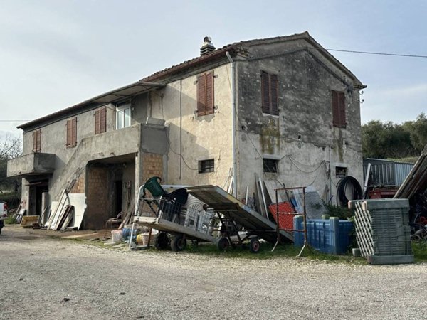 casa indipendente in vendita a Sirolo in zona Coppo