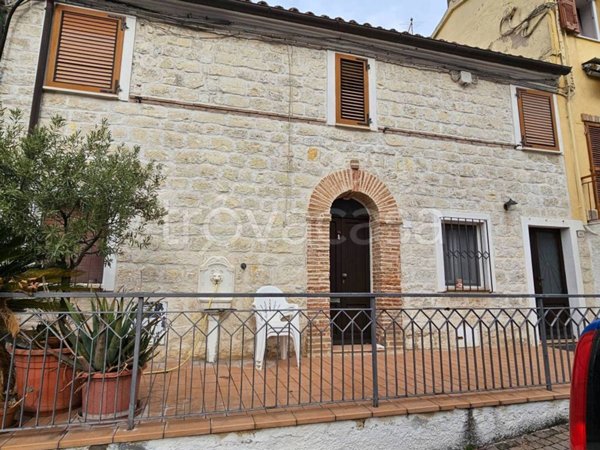 casa indipendente in vendita a Sirolo