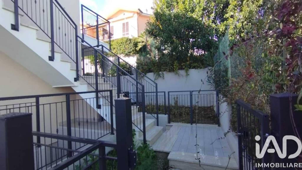 appartamento in vendita a Sirolo in zona Coppo