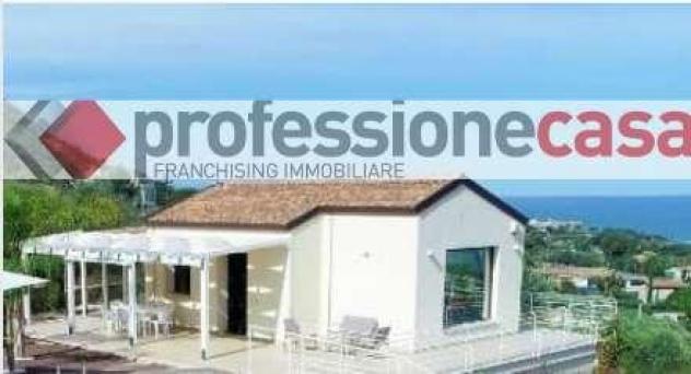 casa indipendente in vendita a Sirolo