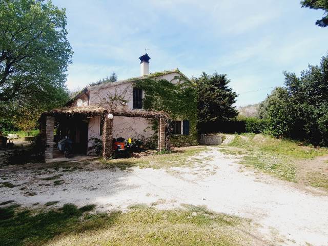 casa indipendente in vendita a Sirolo