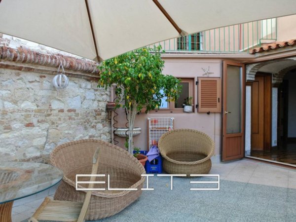 casa indipendente in vendita a Sirolo