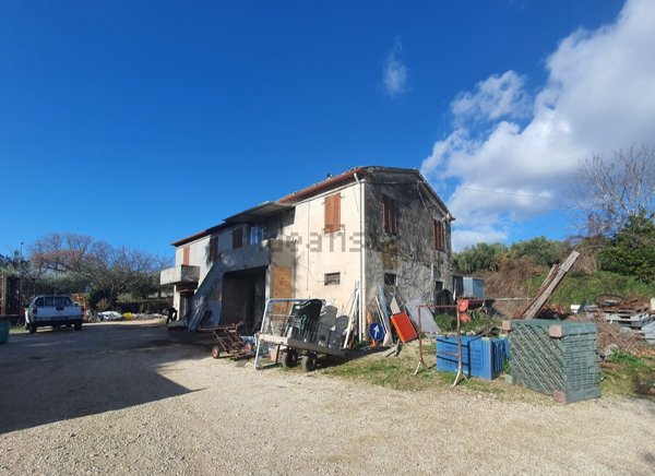 casa indipendente in vendita a Sirolo in zona Coppo
