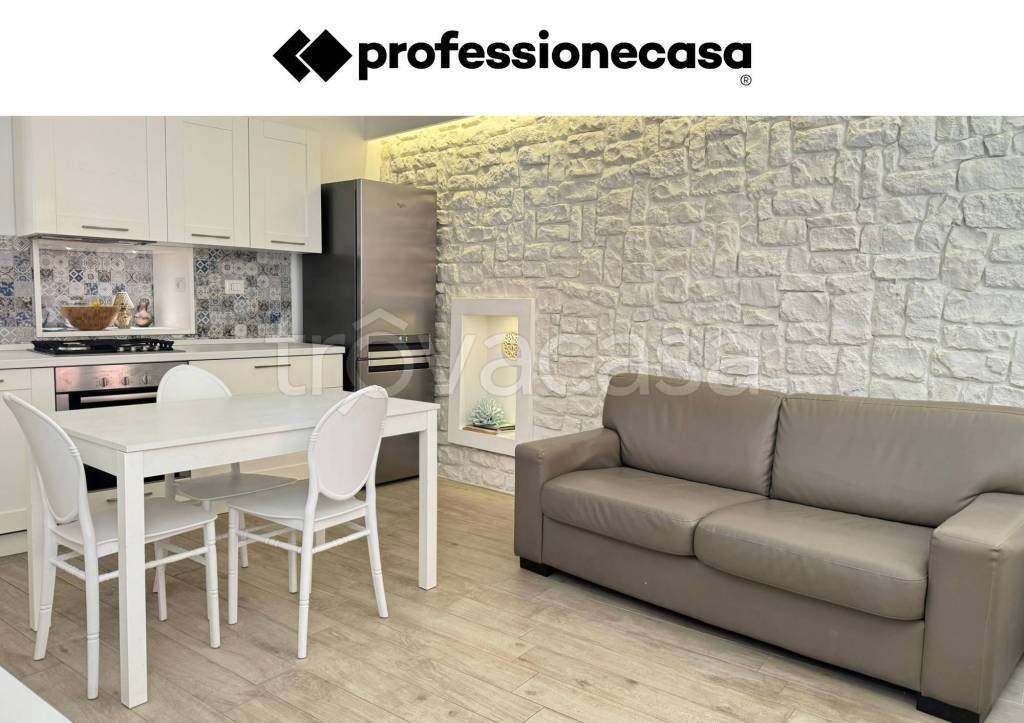 casa indipendente in vendita a Sirolo