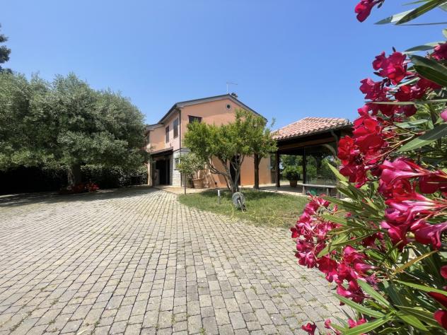 casa indipendente in vendita a Sirolo