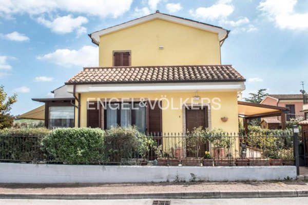 casa indipendente in vendita a Sirolo in zona Coppo