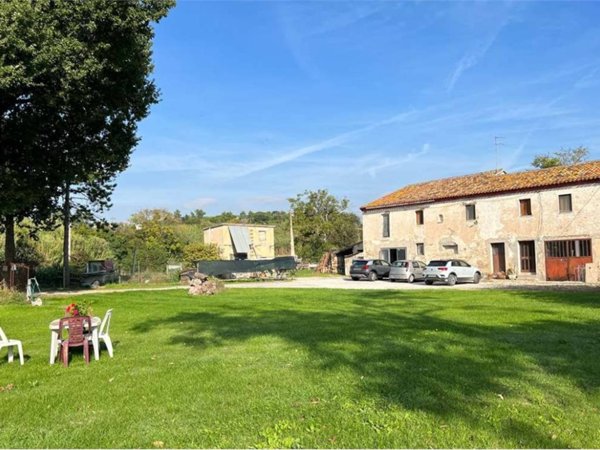 casa indipendente in vendita a Sirolo
