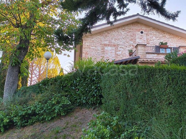 casa indipendente in vendita a Sirolo