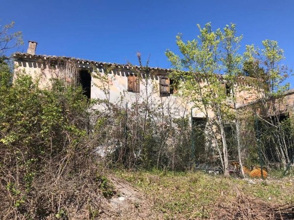 casale in vendita a Sirolo