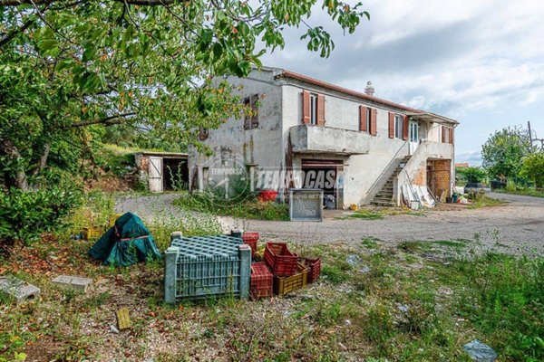 casa indipendente in vendita a Sirolo
