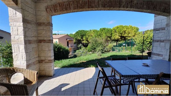 casa indipendente in vendita a Sirolo