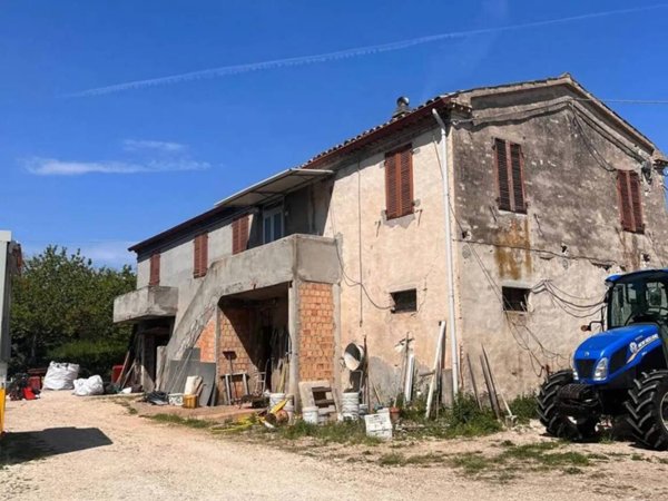 casa indipendente in vendita a Sirolo