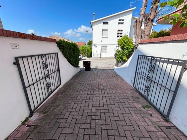 ufficio in vendita a Sirolo