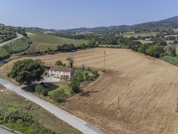 casale in vendita a Sirolo in zona Coppo