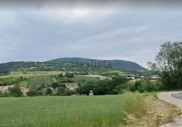 terreno edificabile in vendita a Sirolo