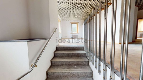 locale commerciale in vendita a Sirolo