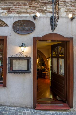 negozio in vendita a Sirolo