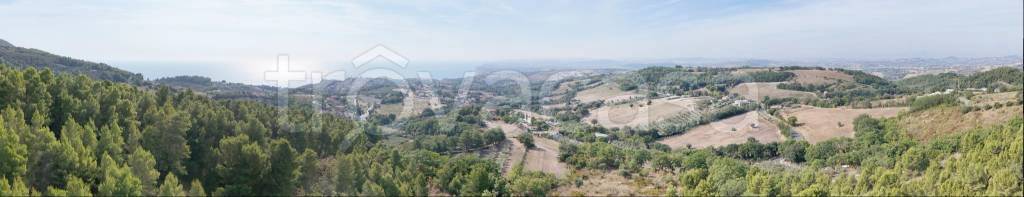 casa indipendente in vendita a Sirolo