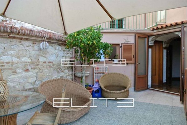 casa indipendente in vendita a Sirolo