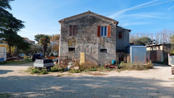 casa indipendente in vendita a Sirolo