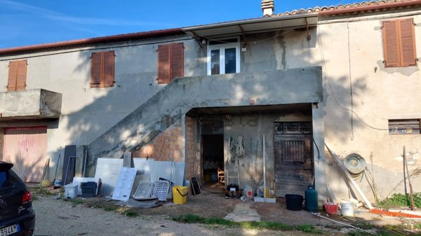 casa indipendente in vendita a Sirolo