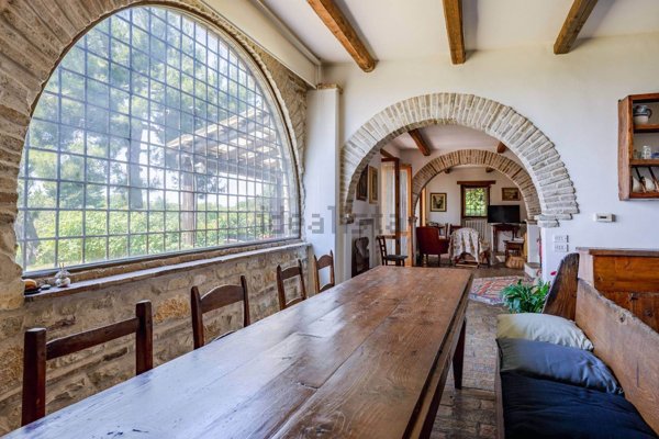 pentavano in vendita a Sirolo