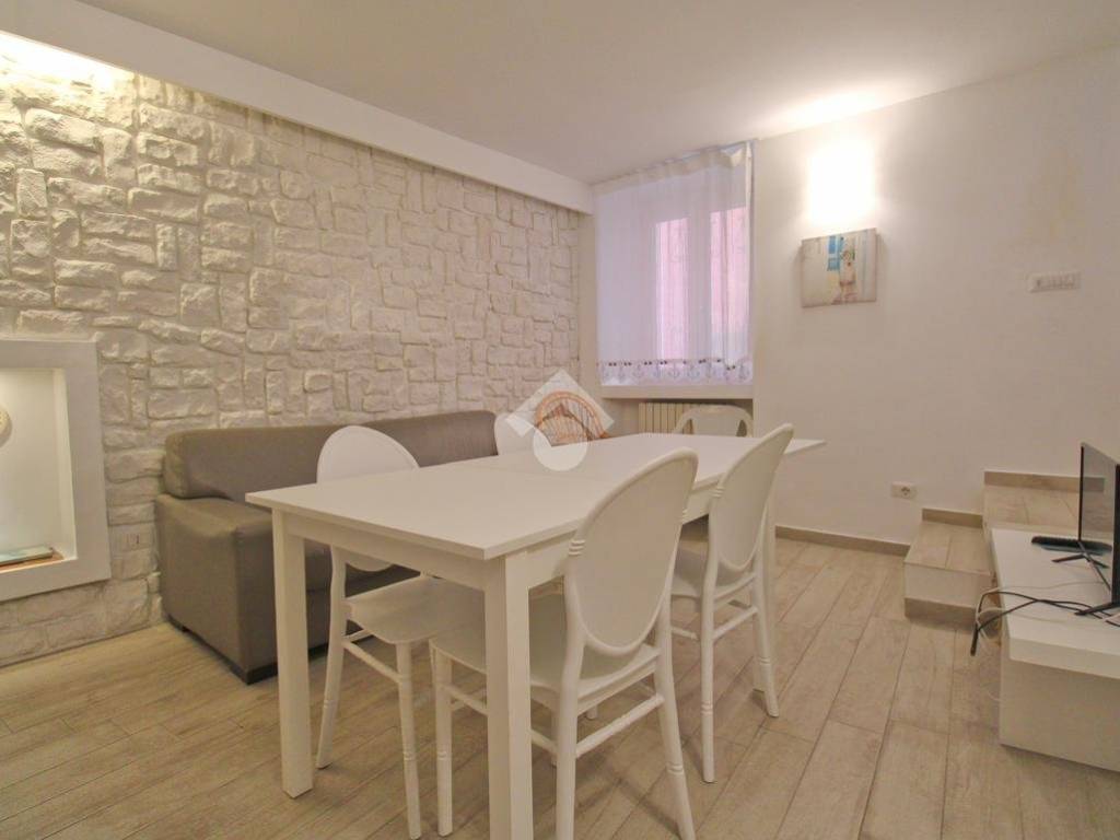 casa indipendente in vendita a Sirolo