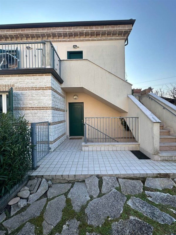 appartamento in vendita a Sirolo in zona Coppo