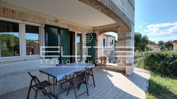 casa indipendente in vendita a Sirolo