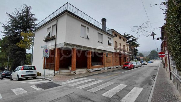 casa indipendente in vendita a Sirolo