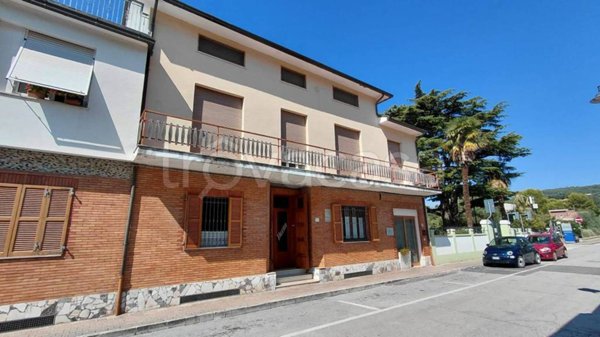 casa indipendente in vendita a Sirolo