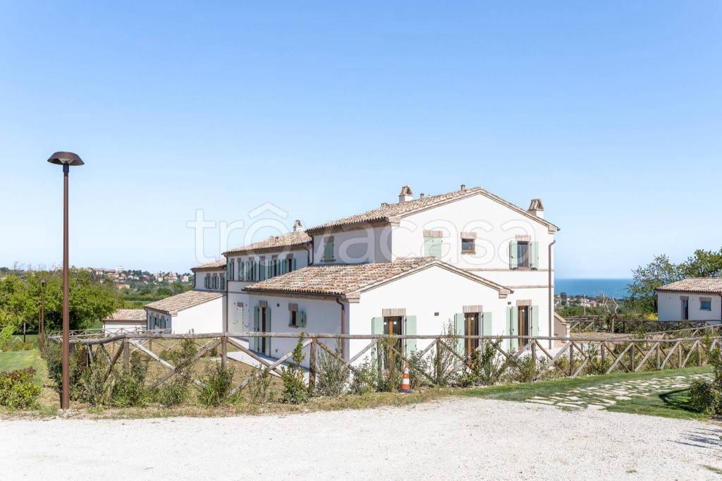 casa indipendente in vendita a Sirolo in zona Coppo