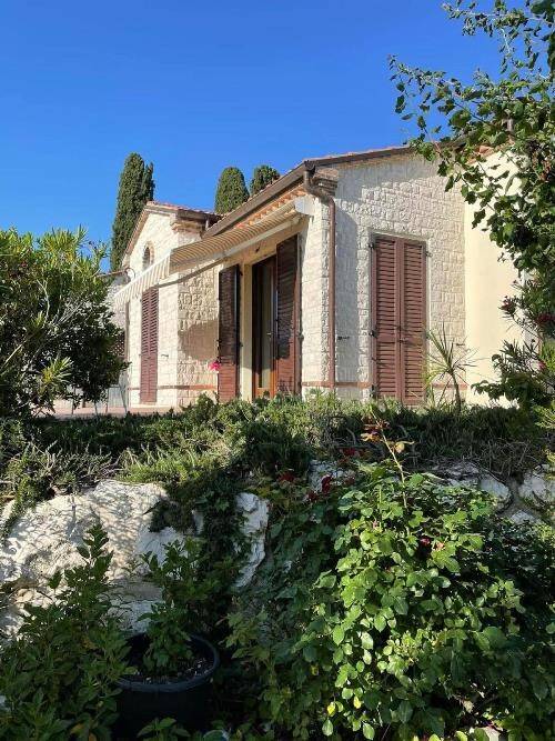 casa indipendente in vendita a Sirolo in zona Coppo