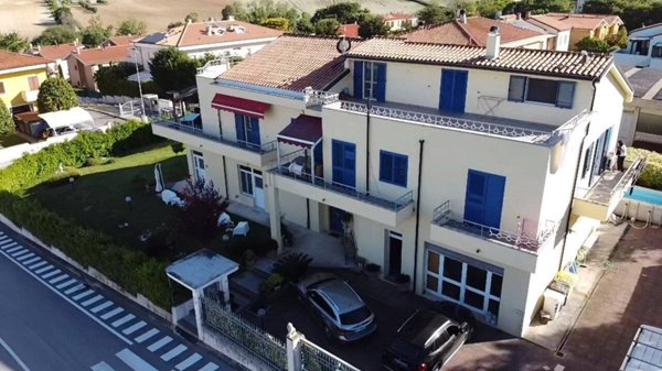 appartamento in vendita a Sirolo in zona Coppo