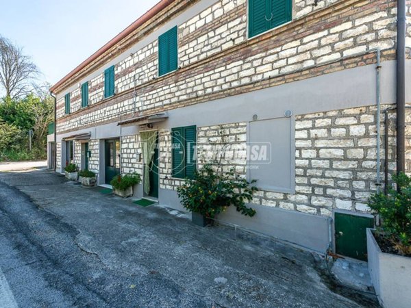 appartamento in vendita a Sirolo in zona Coppo