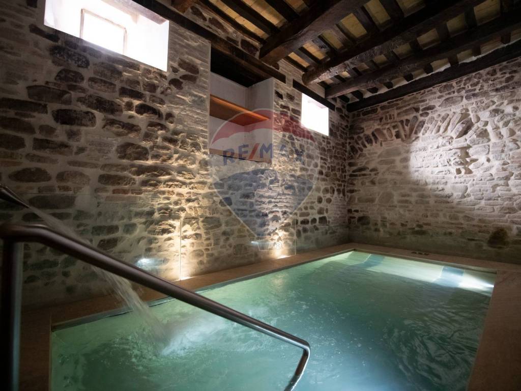 intera palazzina in vendita a Staffolo