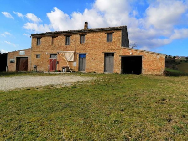casa indipendente in vendita a Staffolo