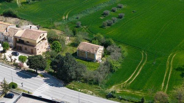 terreno edificabile in vendita a Staffolo in zona Coste