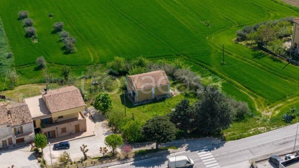 terreno edificabile in vendita a Staffolo in zona Coste